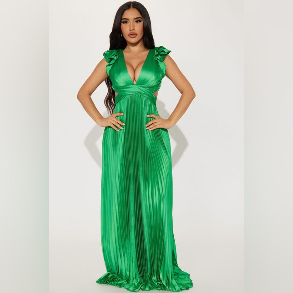 Fashion Nova Ariana Pleated Maxi Dress - Vibrant Green | S